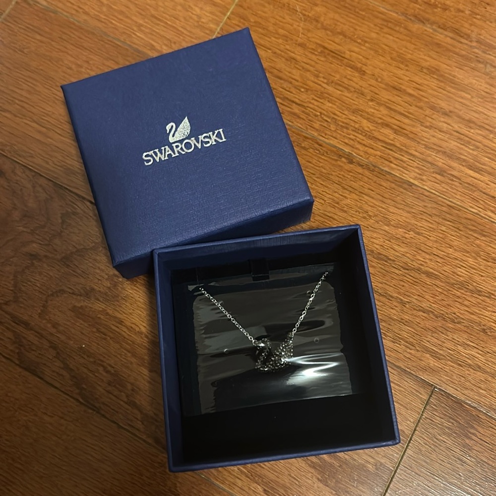 Swarovski swan necklace